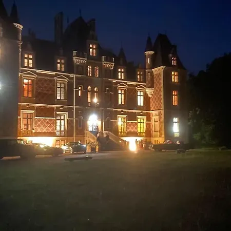 Splendide Chateau 24h Du Mans *