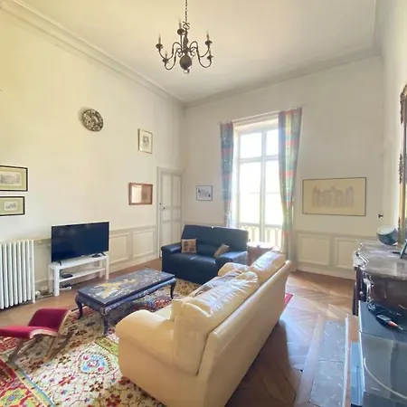 Splendide Chateau 24h Du Mans * Maigne