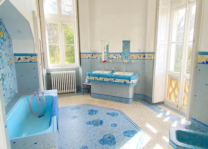 Hébergement de vacances Splendide Chateau 24h Du Mans Maigne